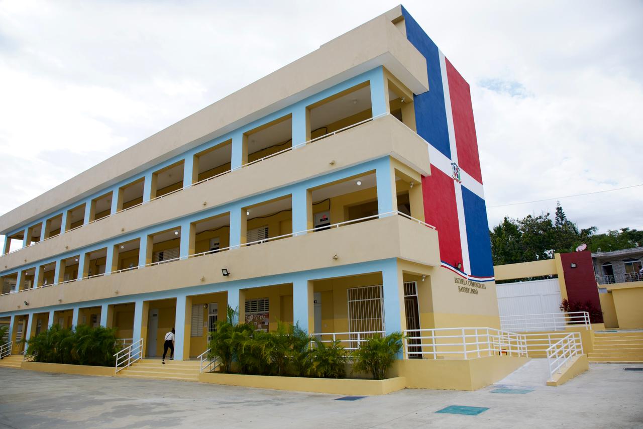 Gobierno entrega Escuela Comunal Barrio Lindo en beneficio de 900 estudiantes de Villa Mella