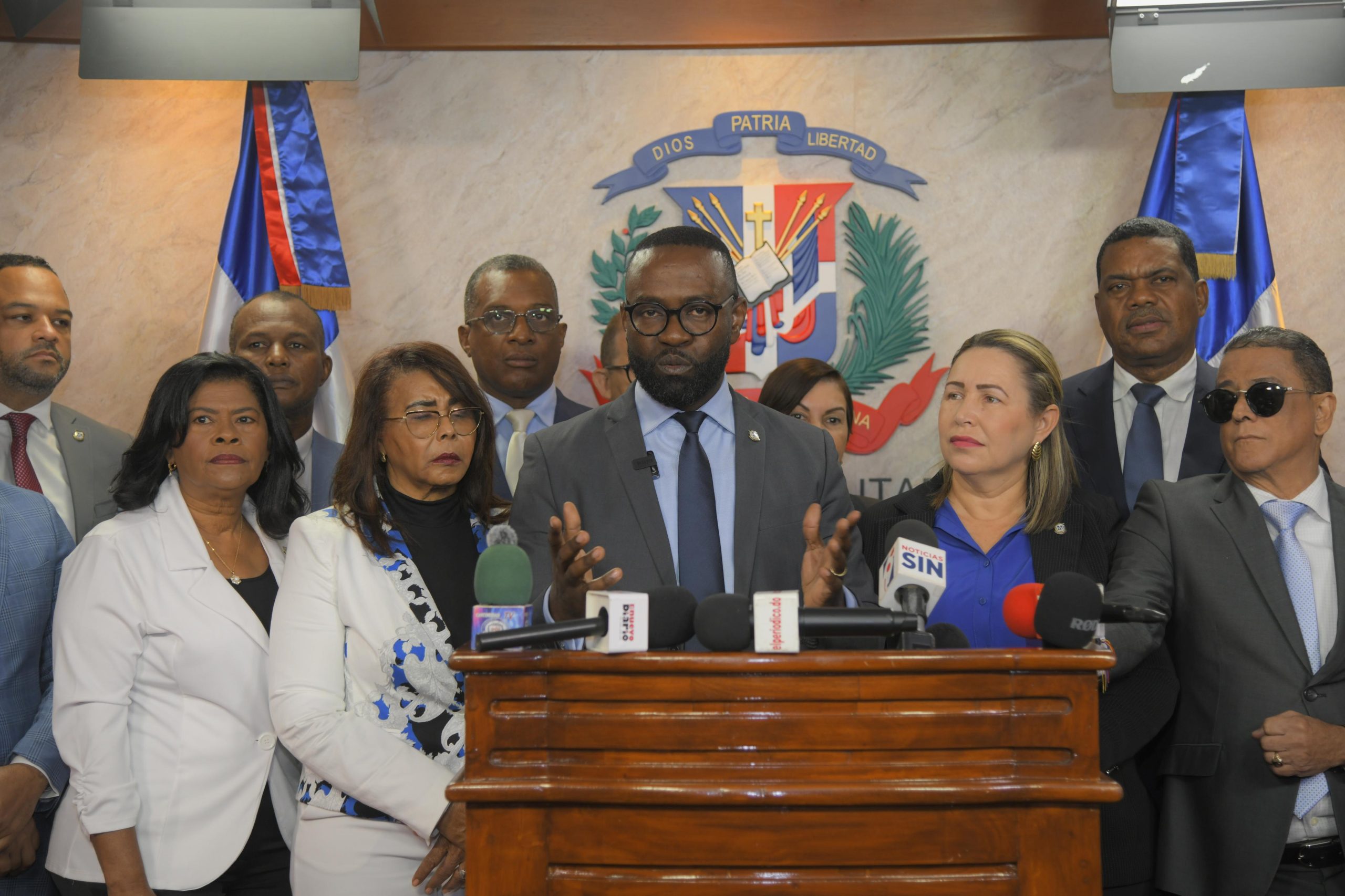 ¡Atención! Ni licencia ni pasaporte a padres que no mantengan a sus hijos 