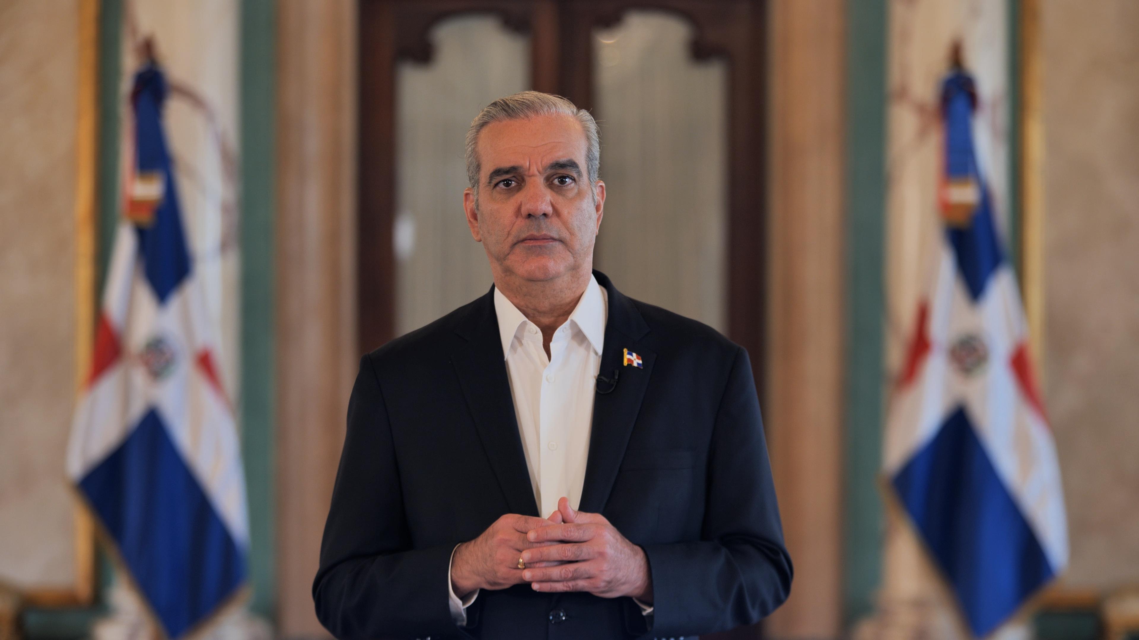 Afirma que el país está preparado para enfrentar el impacto crisis internacional del petróleo y que el Gobierno se mantendrá vigilante ante alza de precios