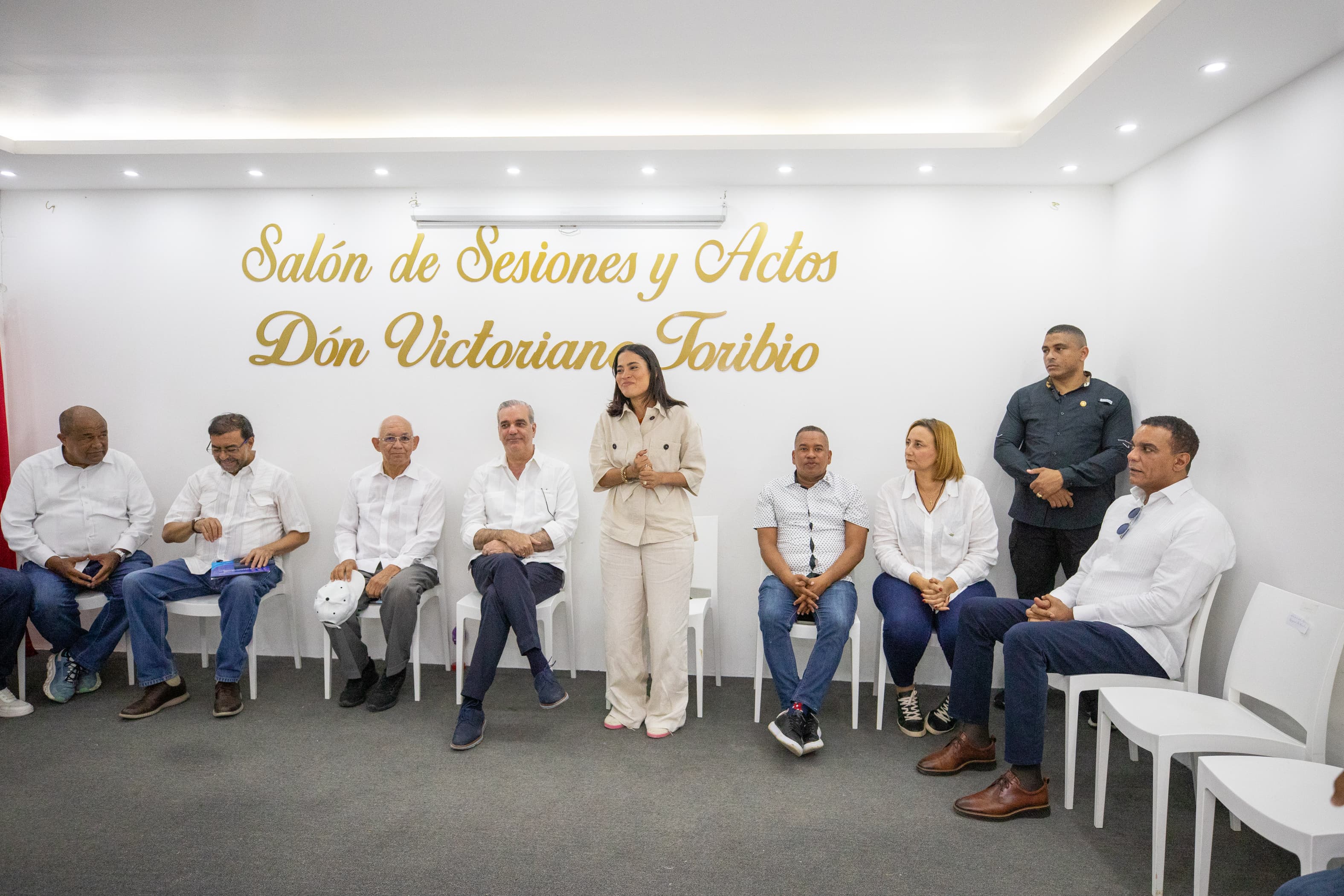 Luis Abinader anuncia apoyo a productores afectados por lluvias en la Línea Noroeste