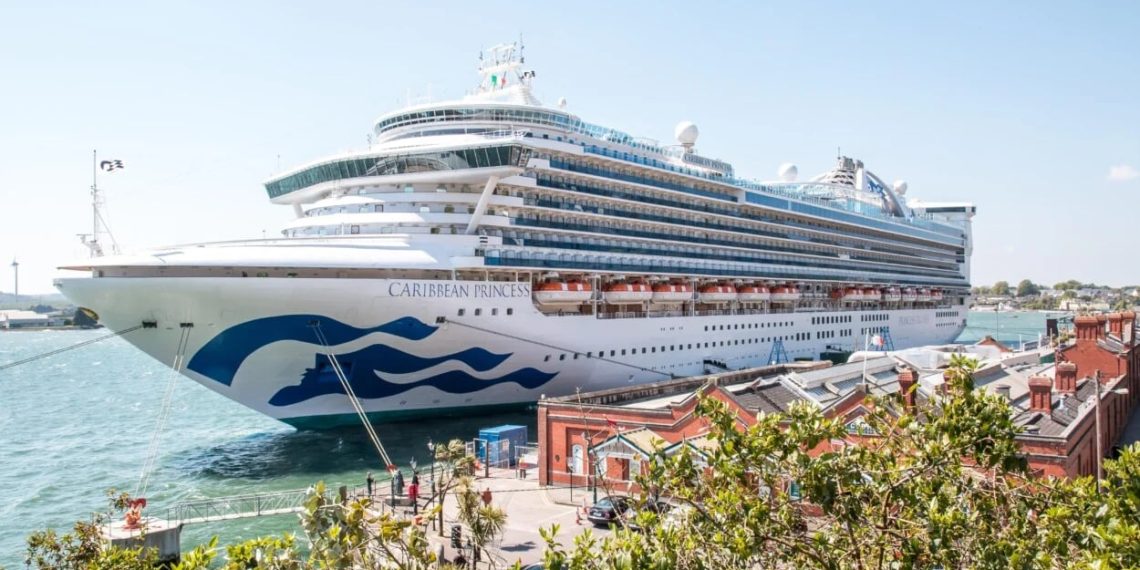 Crucero con contagioso virus llega a RD por Puerto Plata