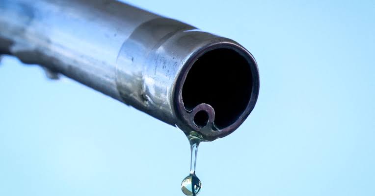 Congelan combustibles de mayor consumo, otros suben