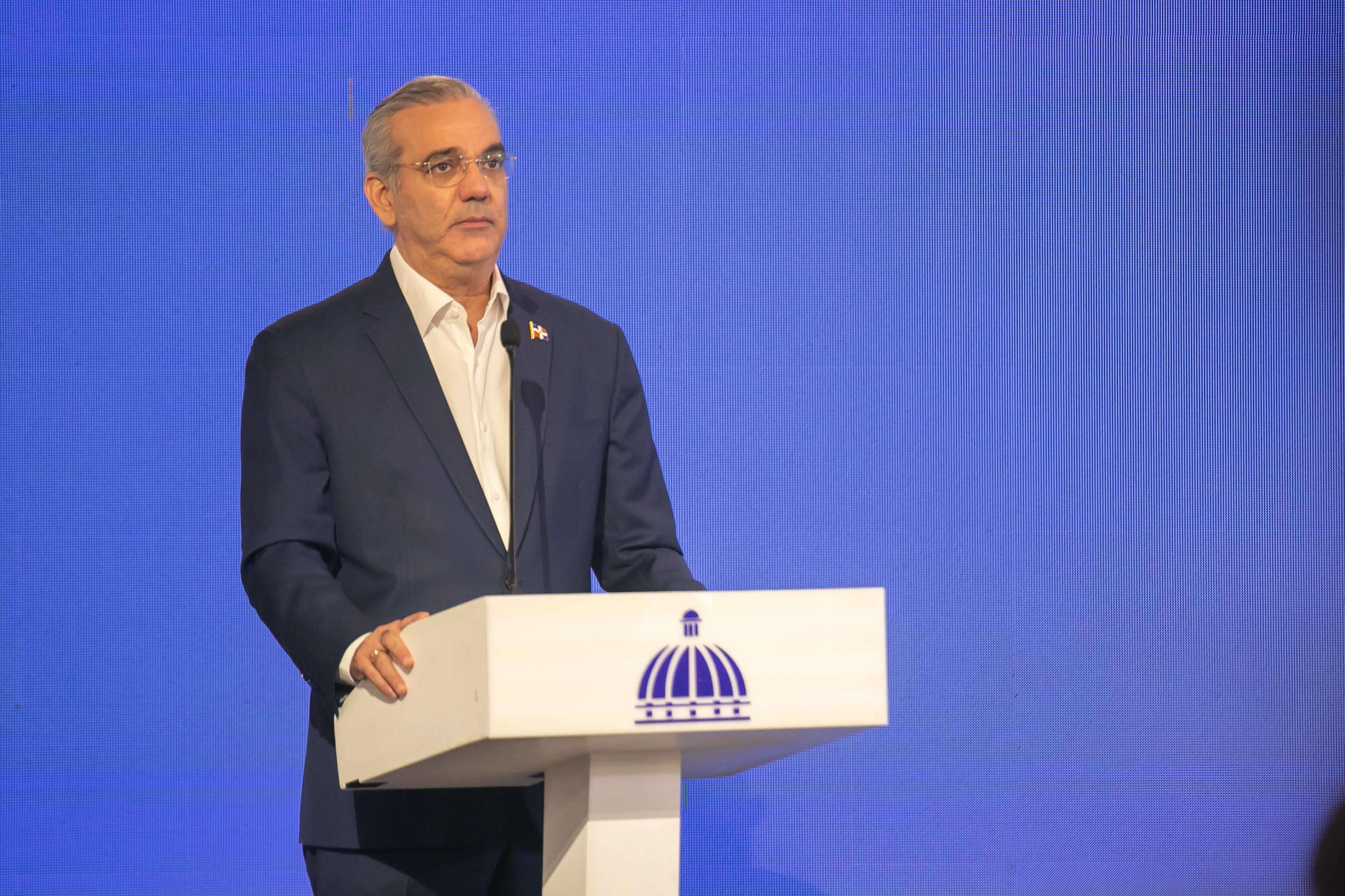 Gobierno lanza plataforma digital para permiso de salida de menores 