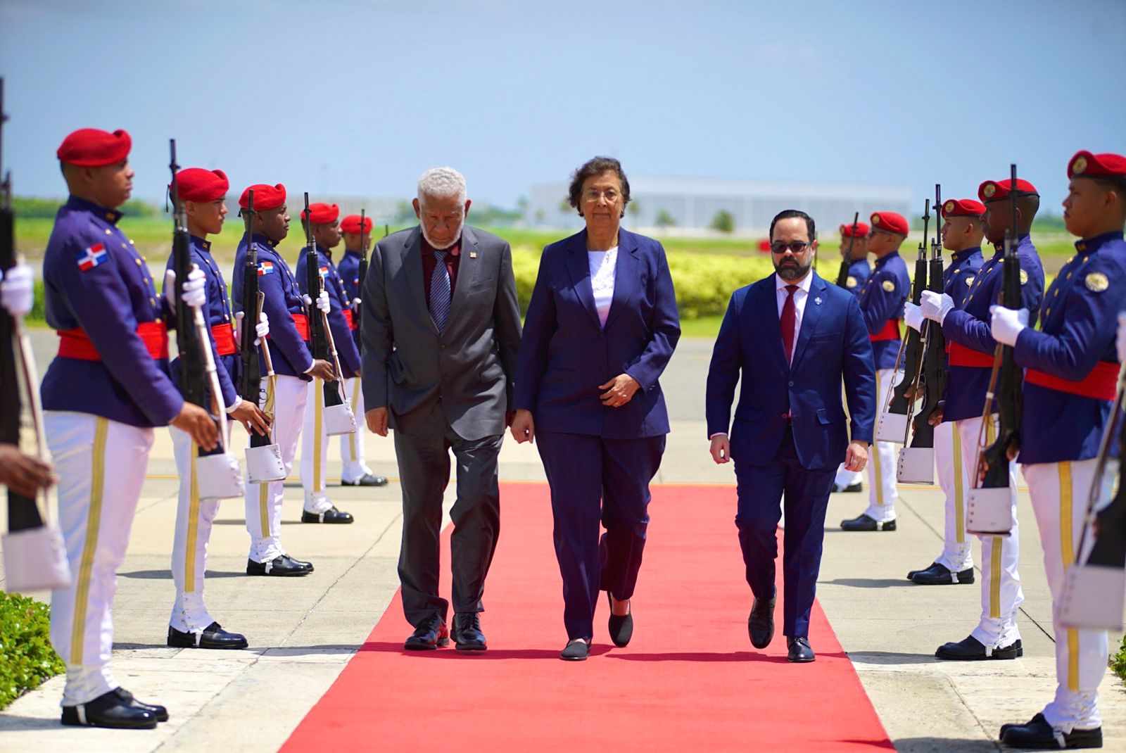Presidenta de Surinam arribó este sábado a RD; agenda oficial incluye reunión con el presidente Luis Abinader