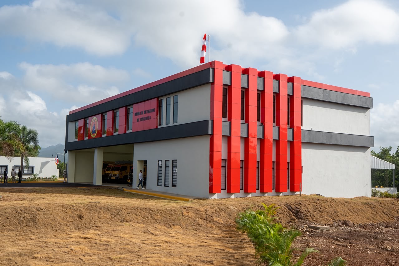 Presidente Abinader inaugura moderna sede del CEMED