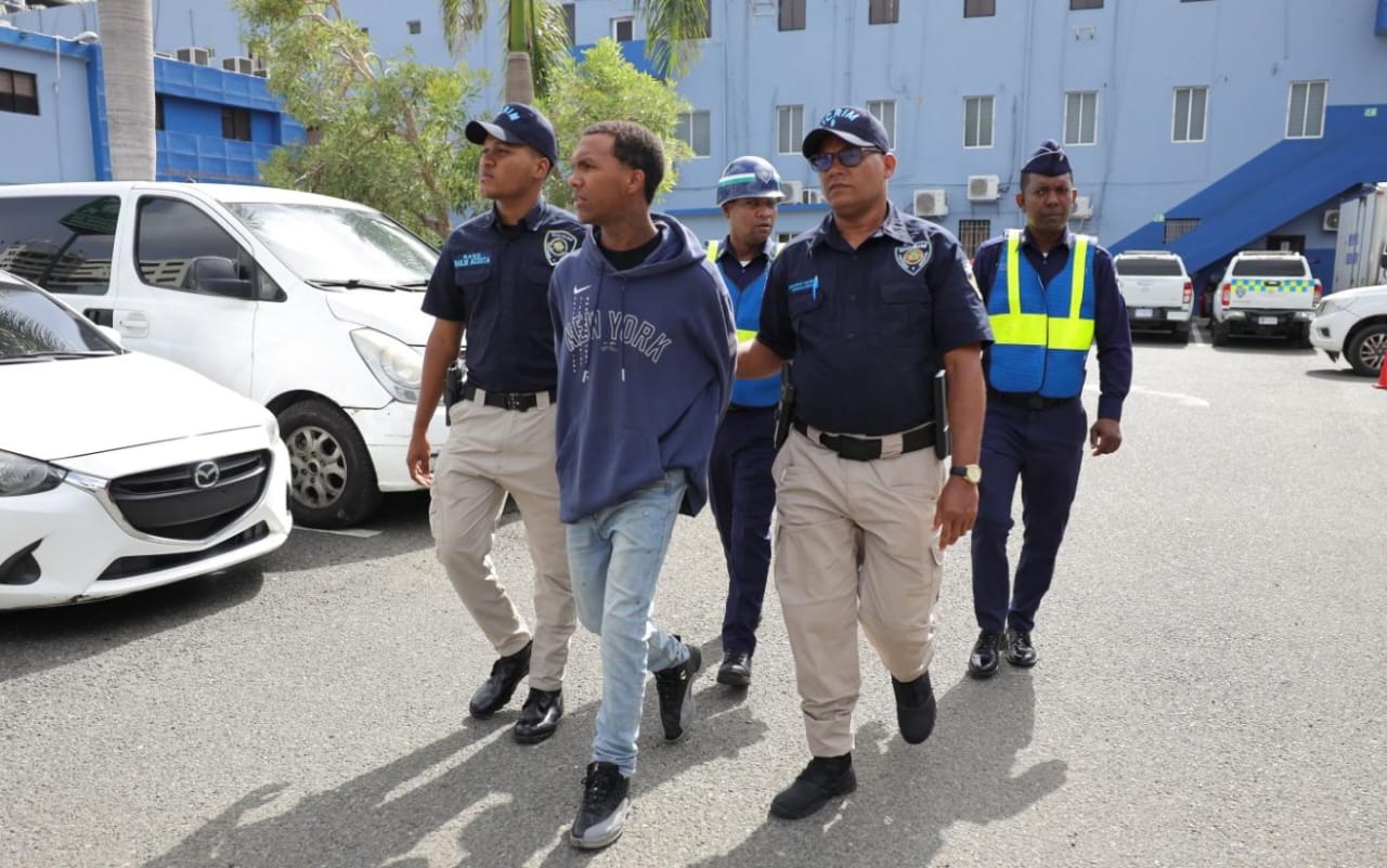 Pa' Las Parras por tres meses implicado joven envenenó adolescente en SDE