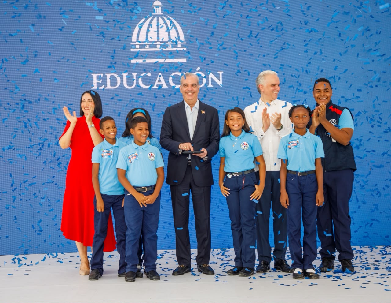 Presidente Abinader da inicio al año escolar 2026-2027 con más de dos millones de estudiantes
