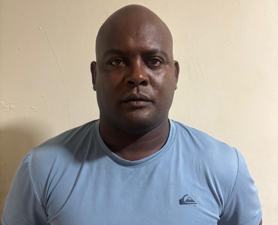 Detienen a "Biligüi" implicado en robo de 21 en Villa Olímpica de Bayaguana