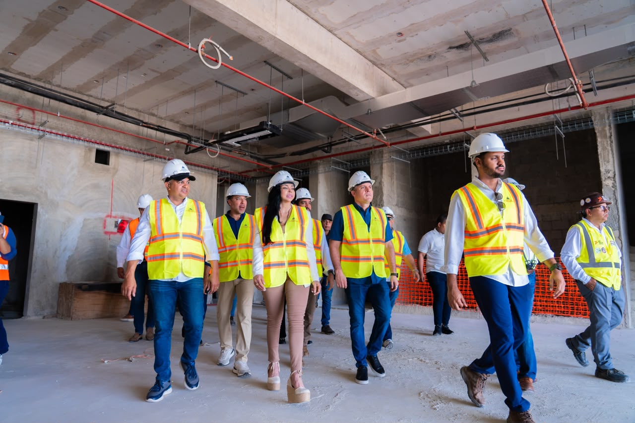 Jean Luis Rodríguez supervisa avances en la construcción de la Ciudad Judicial SDO