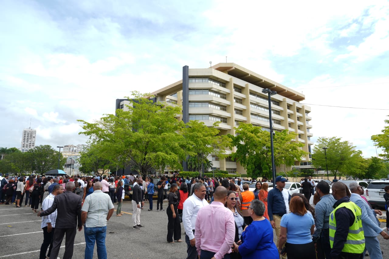 Rector de la UASD encabeza la integración de la academia al Simulacro Nacional por Terremoto