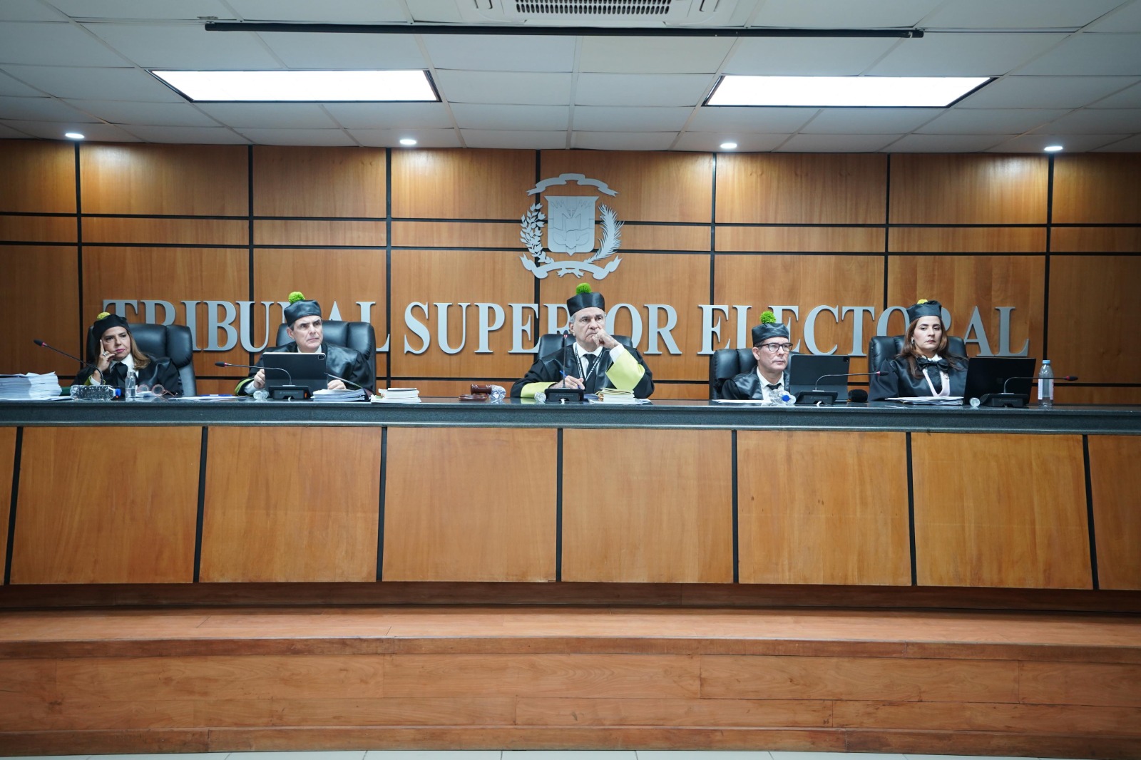 TSE se reserva fallo tras concluir demanda en nulidad contra partidos minoritarios