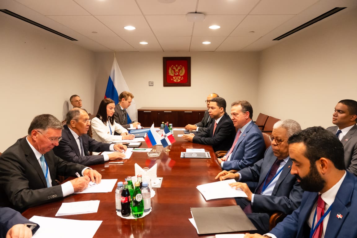 Canciller Bisonó fortalece diálogo de alto nivel con Rusia durante encuentro con Serguéi Lavrov